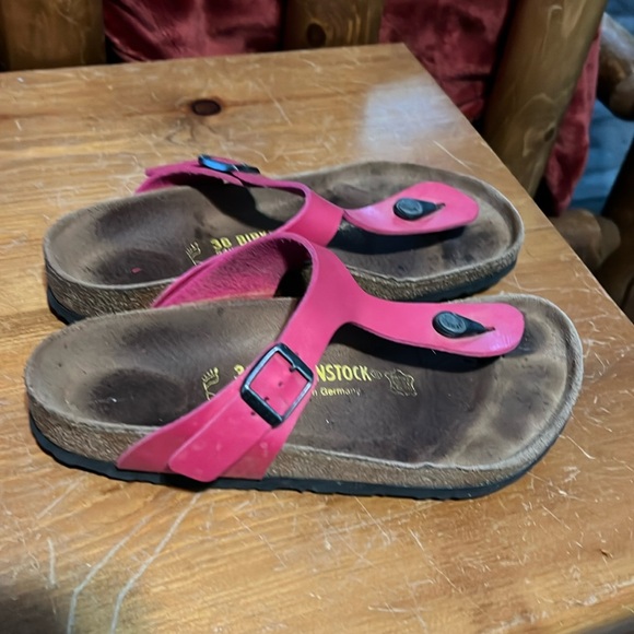 Cute pink Birks!! - Picture 1 of 4